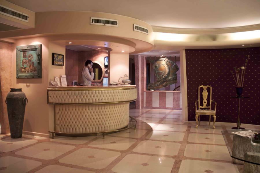 Melal Apartment Hotel Tehran